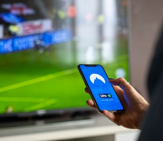 Kiedy darmowy VPN zagraża Twojej prywatności? Lista sygnałów ostrzegawczych Kiedy darmowy VPN zagraża Twojej prywatności? Lista sygnałów ostrzegawczych