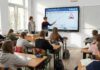 Pracownia komputerowa czy sprzęt mobilny? Jak zmienia się organizacja zajęć